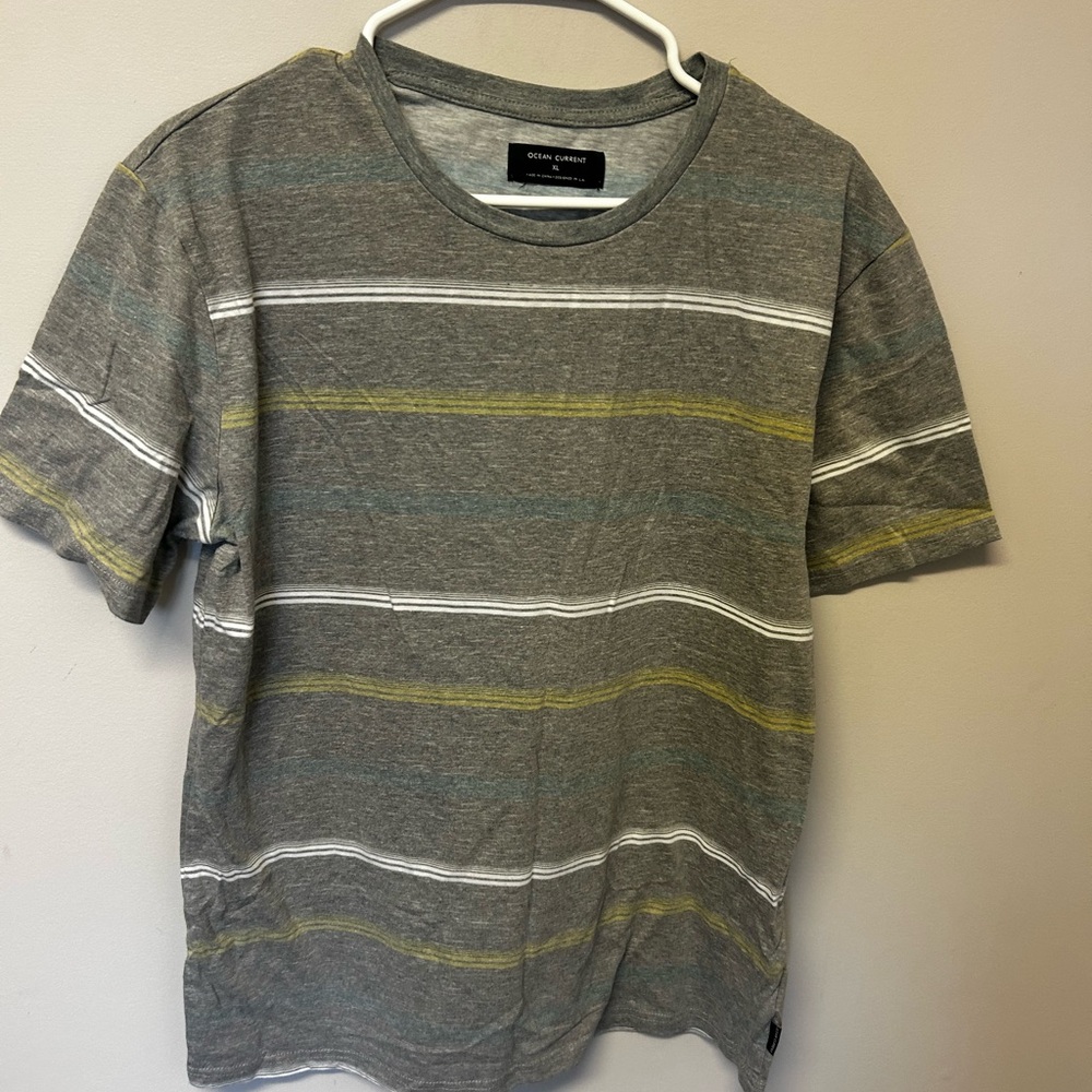 Ocean Current Gray and White Short Sleeve Tee